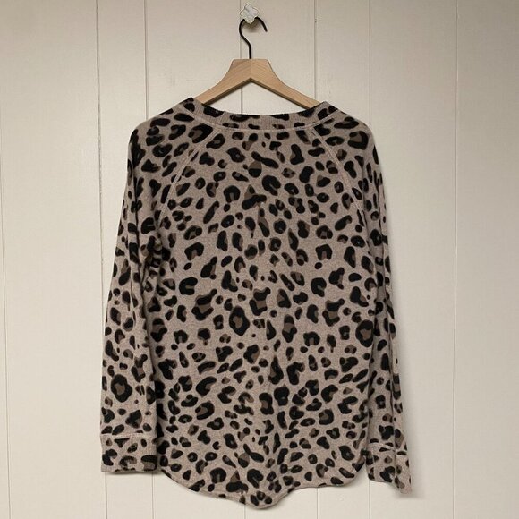 PLY 100% Cashmere Leopard Print Long Sleeve Crew Neck Sweater, XL. - Picture 2 of 6